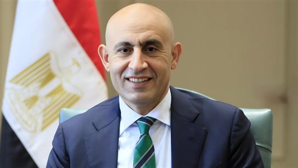 وزير التعليم يوجه بصرف مستحقات معلمي الحصة وحافز التدريس المتأخرة