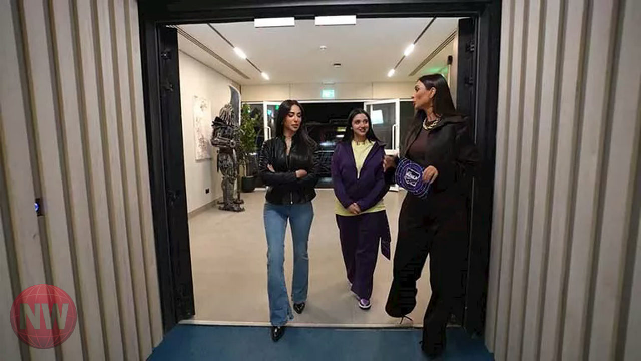 آية سماحة ضحية رامز جلال في "رامز ليفل الوحش" والمقدم يسخر من إطلالتها
