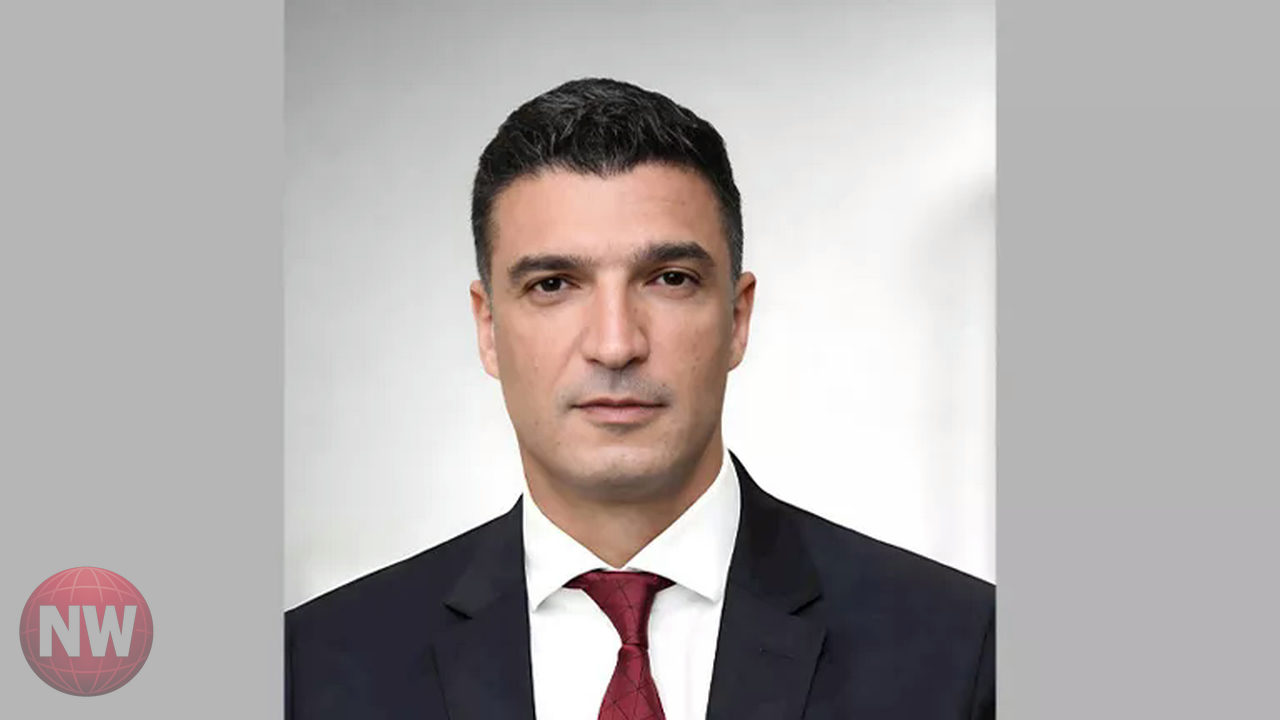 وزير الصناعة ينظم تراخيص الأنشطة الصناعية خارج المناطق المخصصة