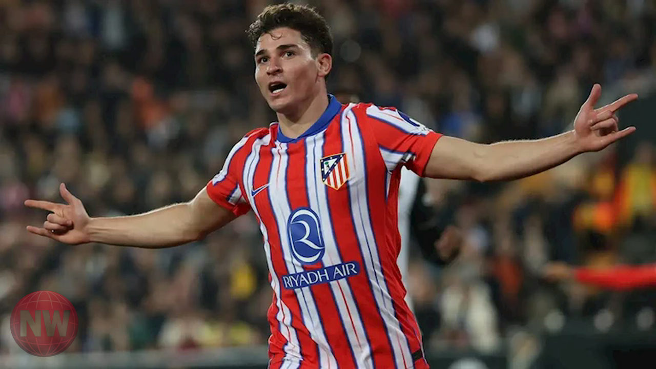 برشلونة يدخل سباق التعاقد مع مهاجم أتلتيكو مدريد ألفاريز