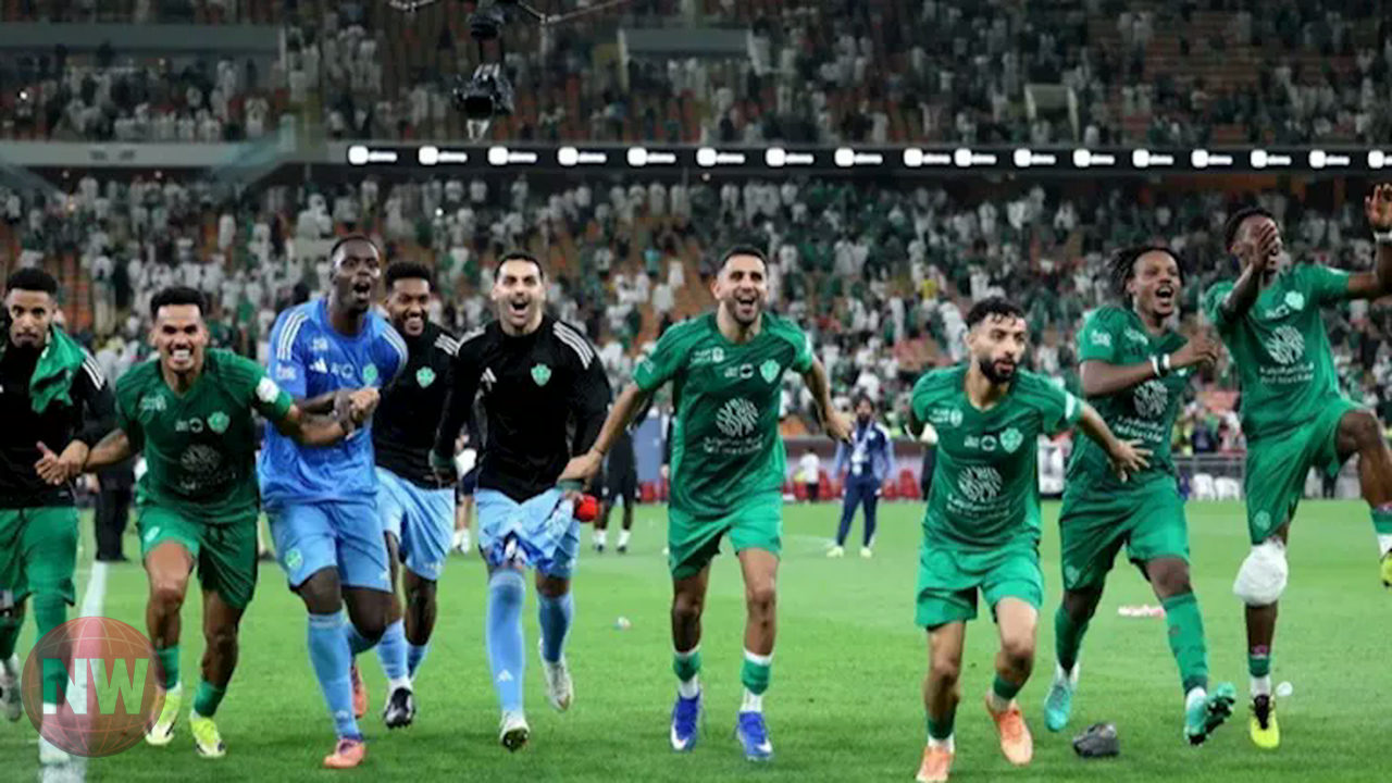 الأهلي السعودي يستقبل الفتح في الدوري السعودي للمحترفين