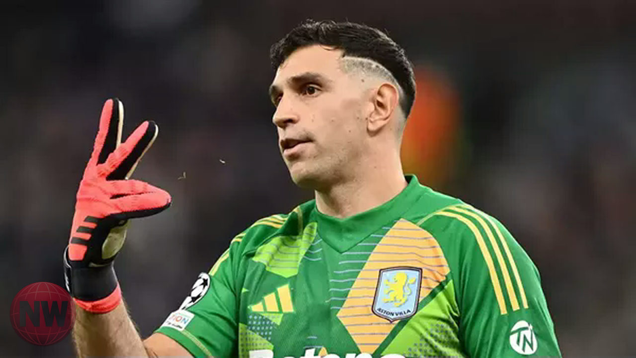ليفربول يراقب إيميليانو مارتينيز تحسبًا لرحيل أليسون