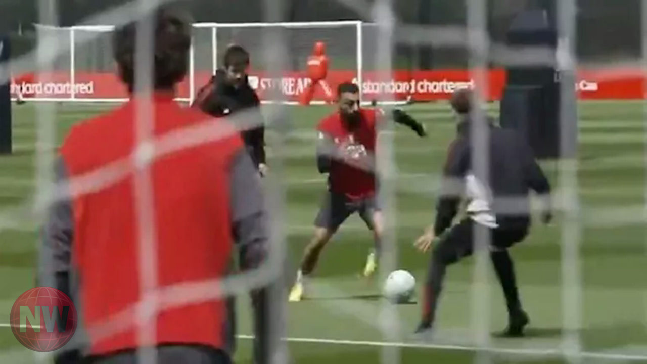محمد صلاح يعود للمران قبل مواجهة أستون فيلا في الدوري الإنجليزي
