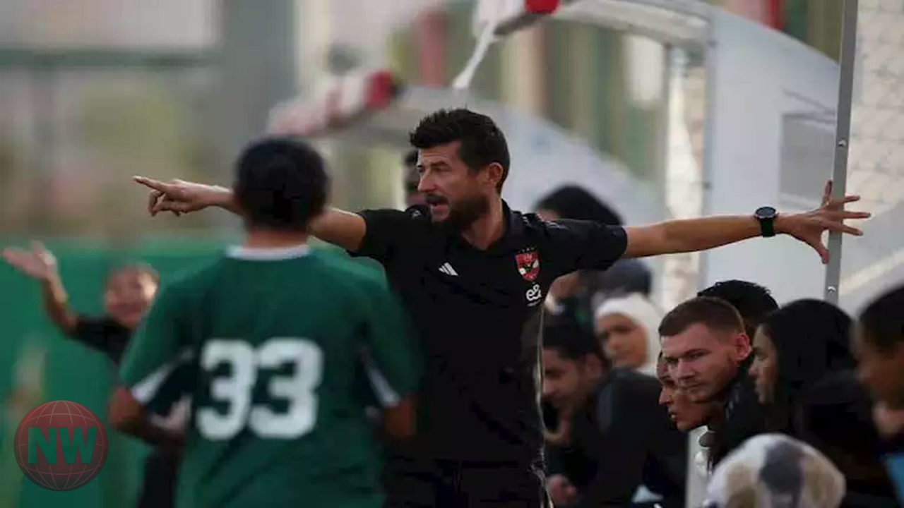 الأهلي يطيح بمدرب سيدات الكرة القدم بعد خسارة الدوري