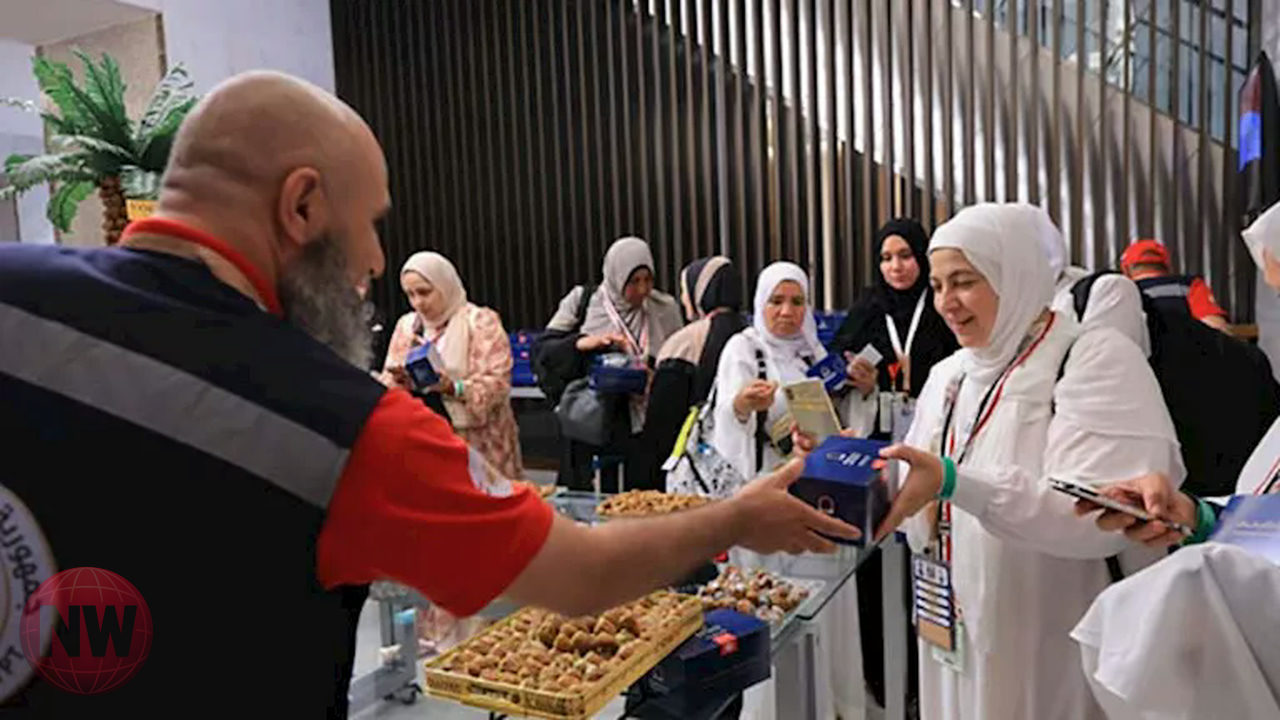 وزيرة التضامن تتابع أحوال حجاج الجمعيات الأهلية في الأراضي المقدسة
