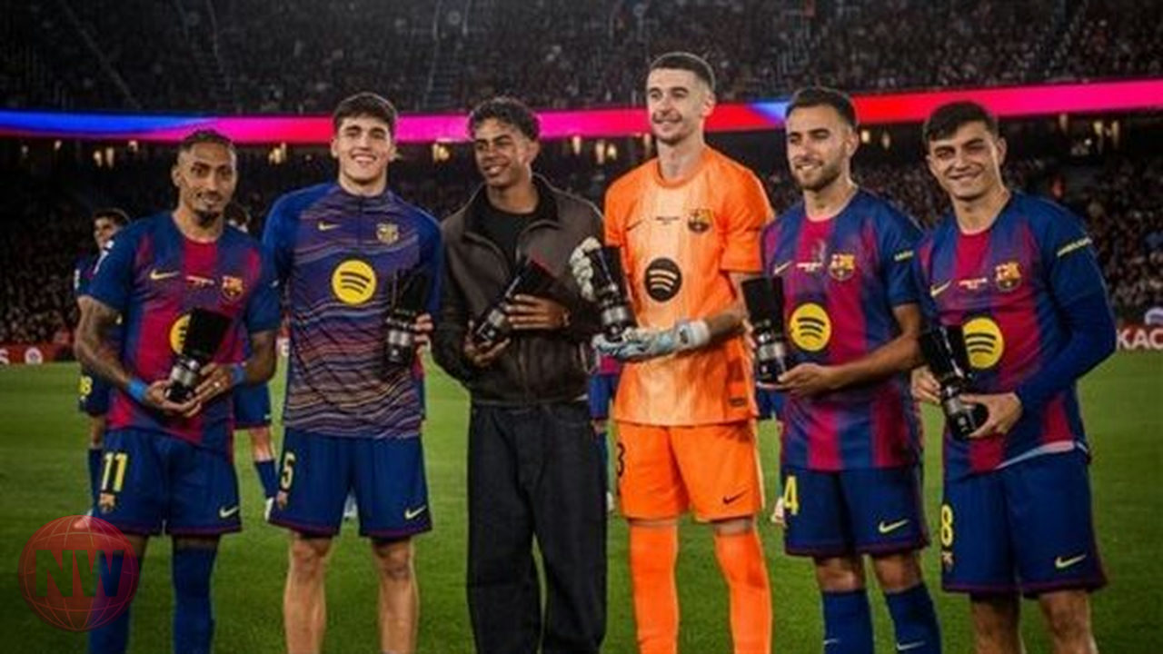 برشلونة يحتفي بنجومه الفائزين بجوائز الدوري الإسباني قبل مواجهة بيتيس