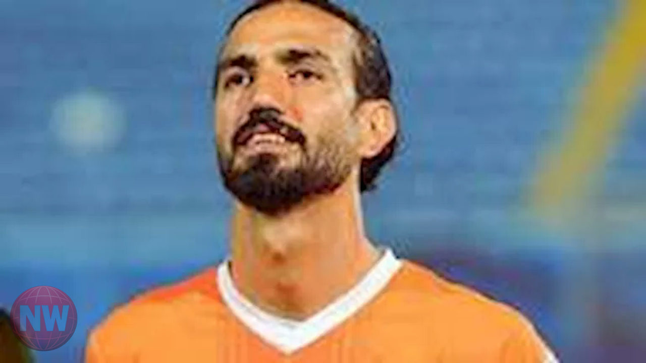 مدير الكرة بنادي فاركو يهنئ حارس الزمالك بعيد ميلاده