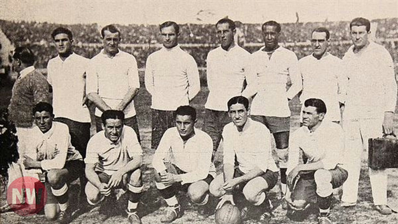 أوروجواي تستضيف النسخة الأولى من كأس العالم لكرة القدم عام 1930