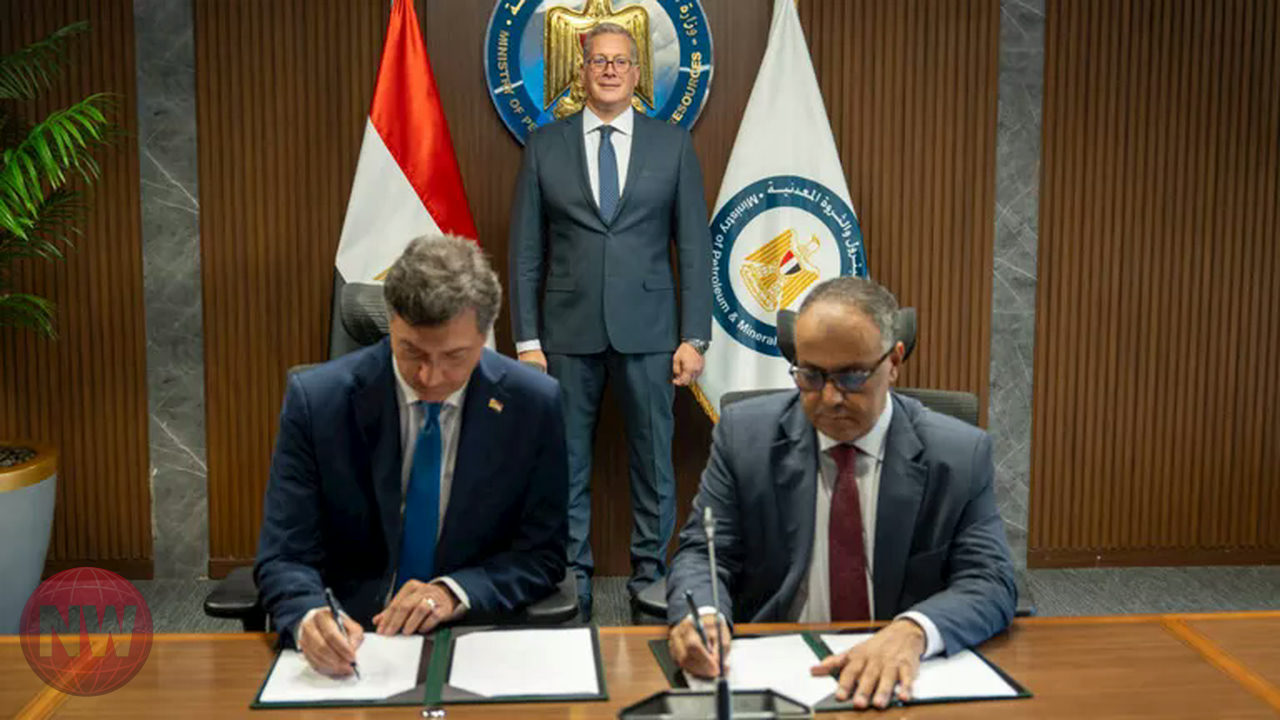 مصر توقع اتفاقيتين جديدتين لتعزيز استثمارات الغاز مع هاربور وإيني