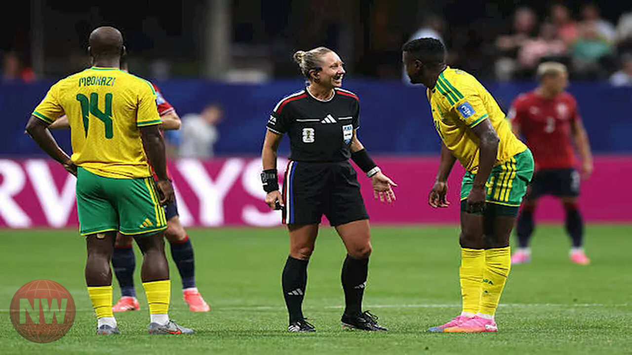 توري بينسو تكتب التاريخ كأول حكمة تدير مباراة في مونديال 2026