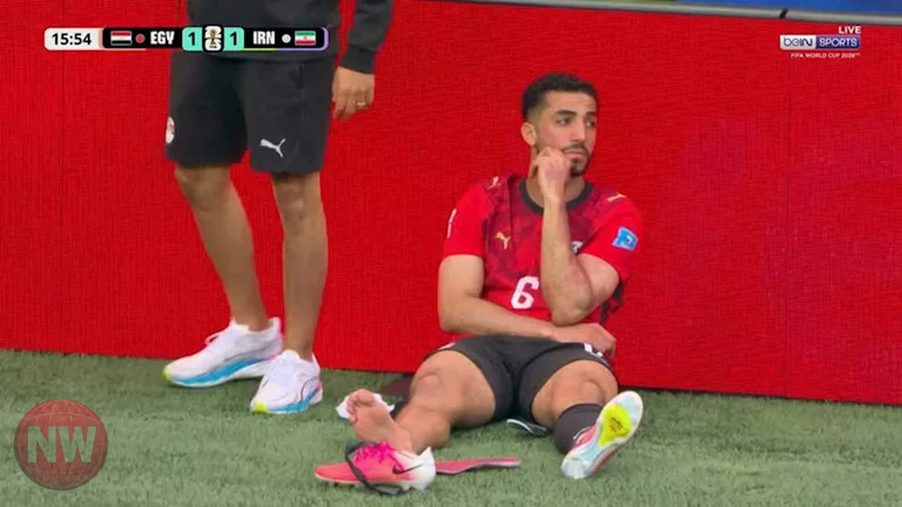 طبيب يكشف احتمالات إصابة محمد عبد المنعم بعد مواجهة إيران
