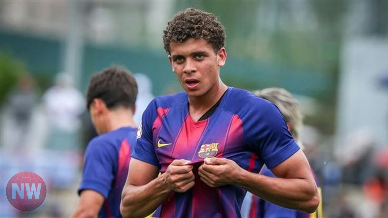لاعب مصري شاب يلتحق بمعسكر برشلونة الإعدادي بعد مشاركته في كأس العالم