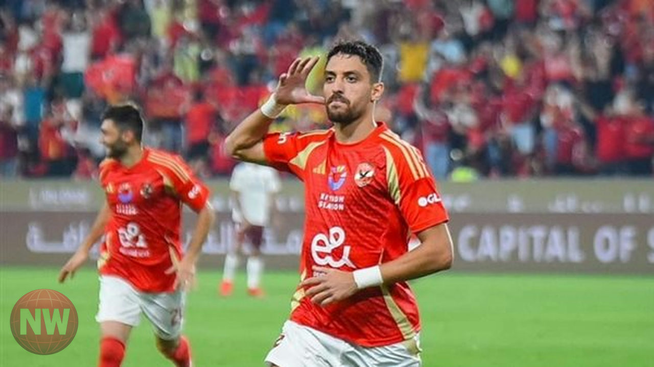الجناح طاهر محمد طاهر يوافق مبدئياً على تجديد عقده مع الأهلي