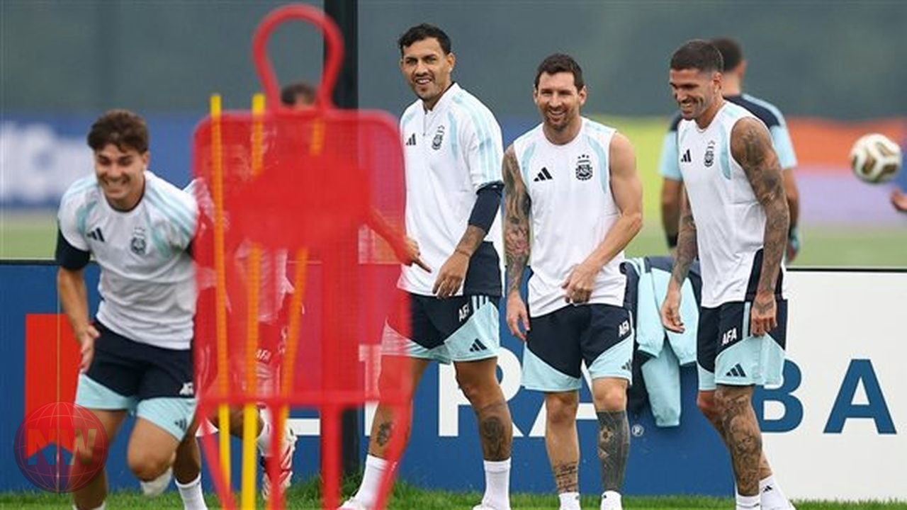 تدريبات الأرجنتين مستمرة رغم الأمطار قبل نهائي كأس العالم 2026 أمام إسبانيا