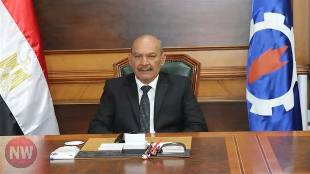 محافظ السويس يقرر وقف أعمال النظافة الميدانية خلال ساعات الذروة صيفاً