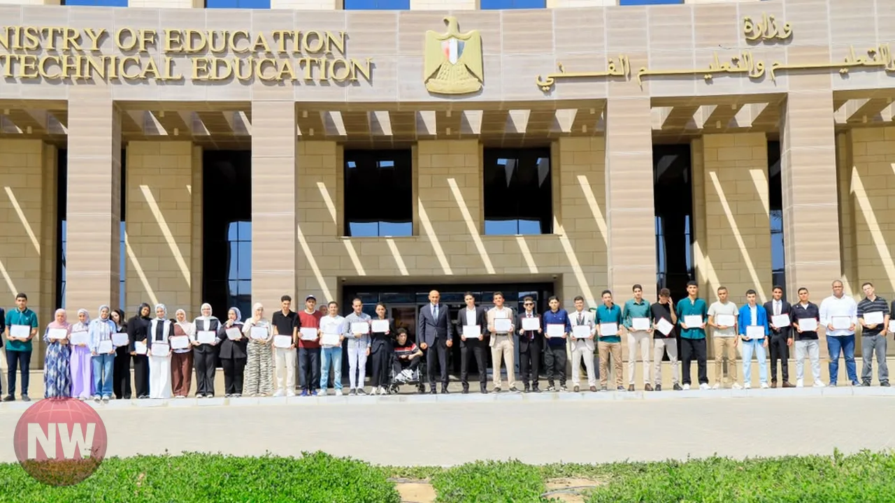 وزير التعليم يكرم أوائل الثانوية العامة لعام 2026
