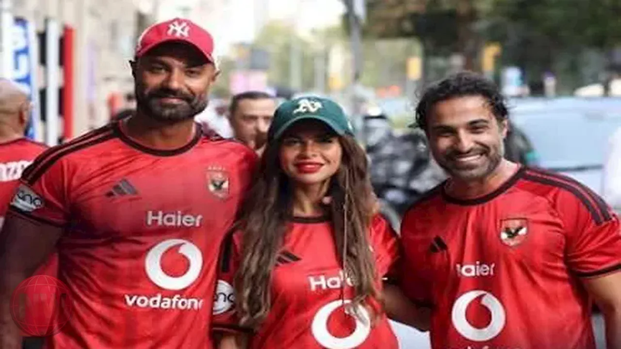 أحمد وكريم فهمي يؤازران الأهلي في إسبانيا
