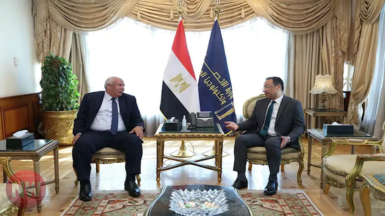 بحث تعزيز البنية التحتية الرقمية في محافظة مطروح