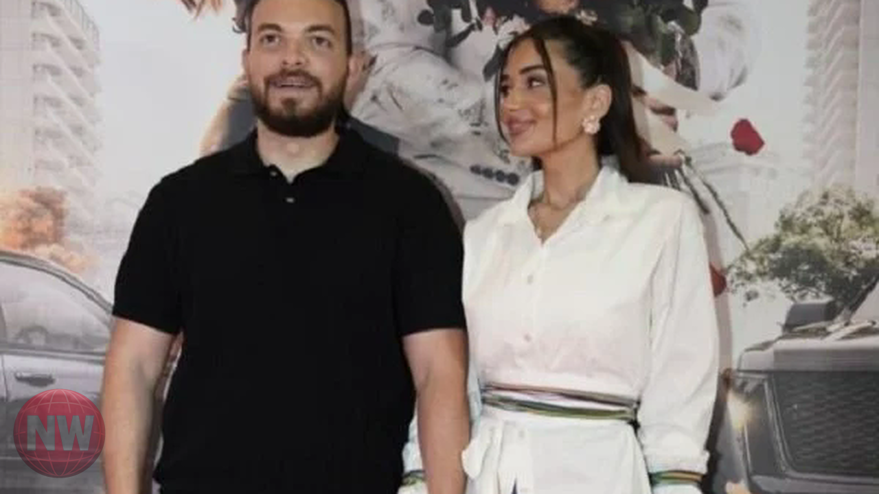 ملك أحمد زاهر تحتفل بأول تجربة تأليف لخطيبها شريف الليثي