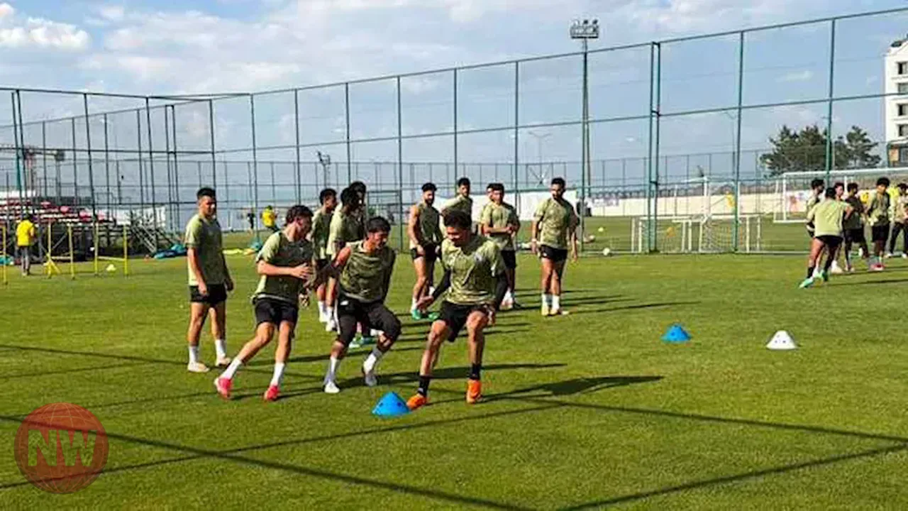 طاقم تحكيم مباراة بيراميدز وغزل المحلة بالدوري