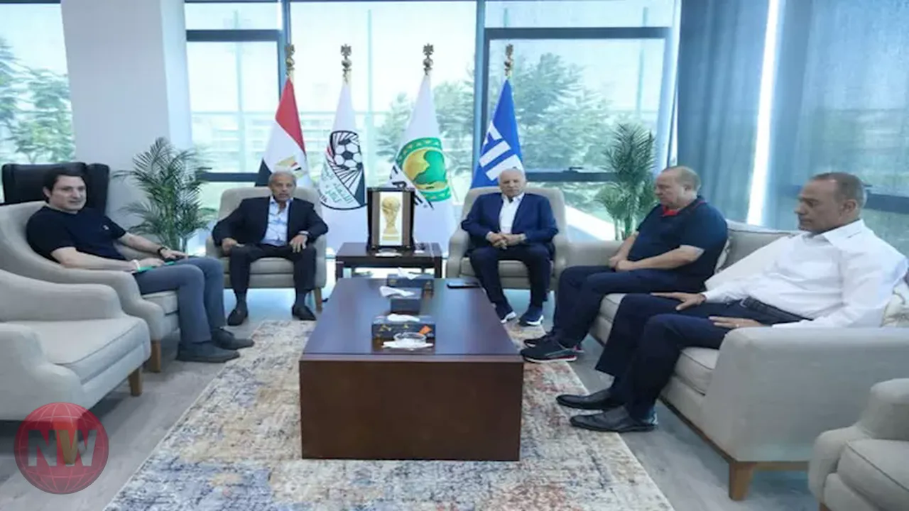 هاني أبو ريدة يبحث مع شوقي غريب خطة تطوير المنتخبات الوطنية