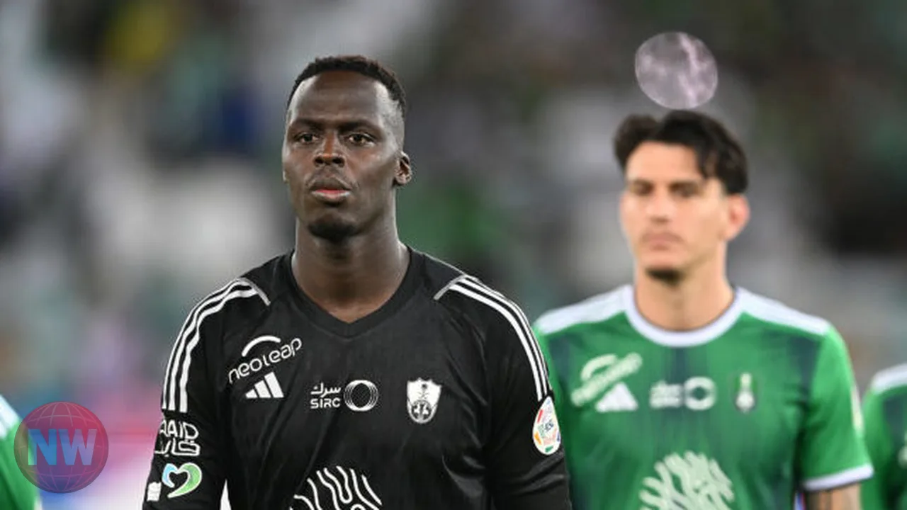 الأهلي السعودي يجدد ثقته في إدوارد ميندي حتى 2028