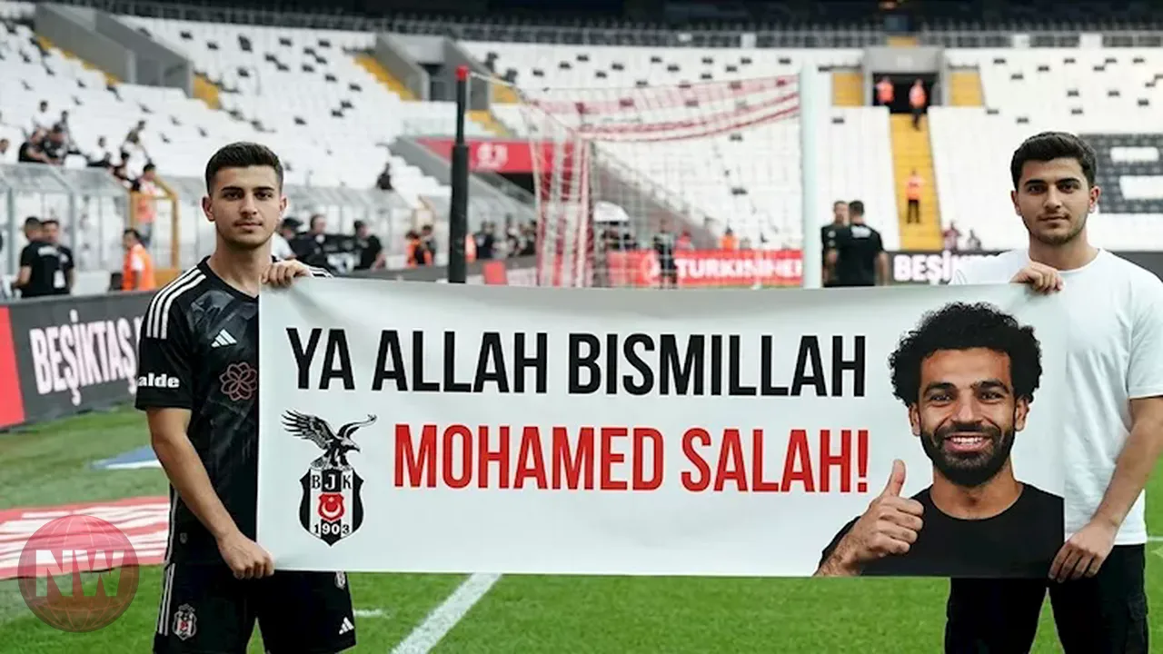 طلاب أتراك يطالبون بشكتاش بالتعاقد مع محمد صلاح
