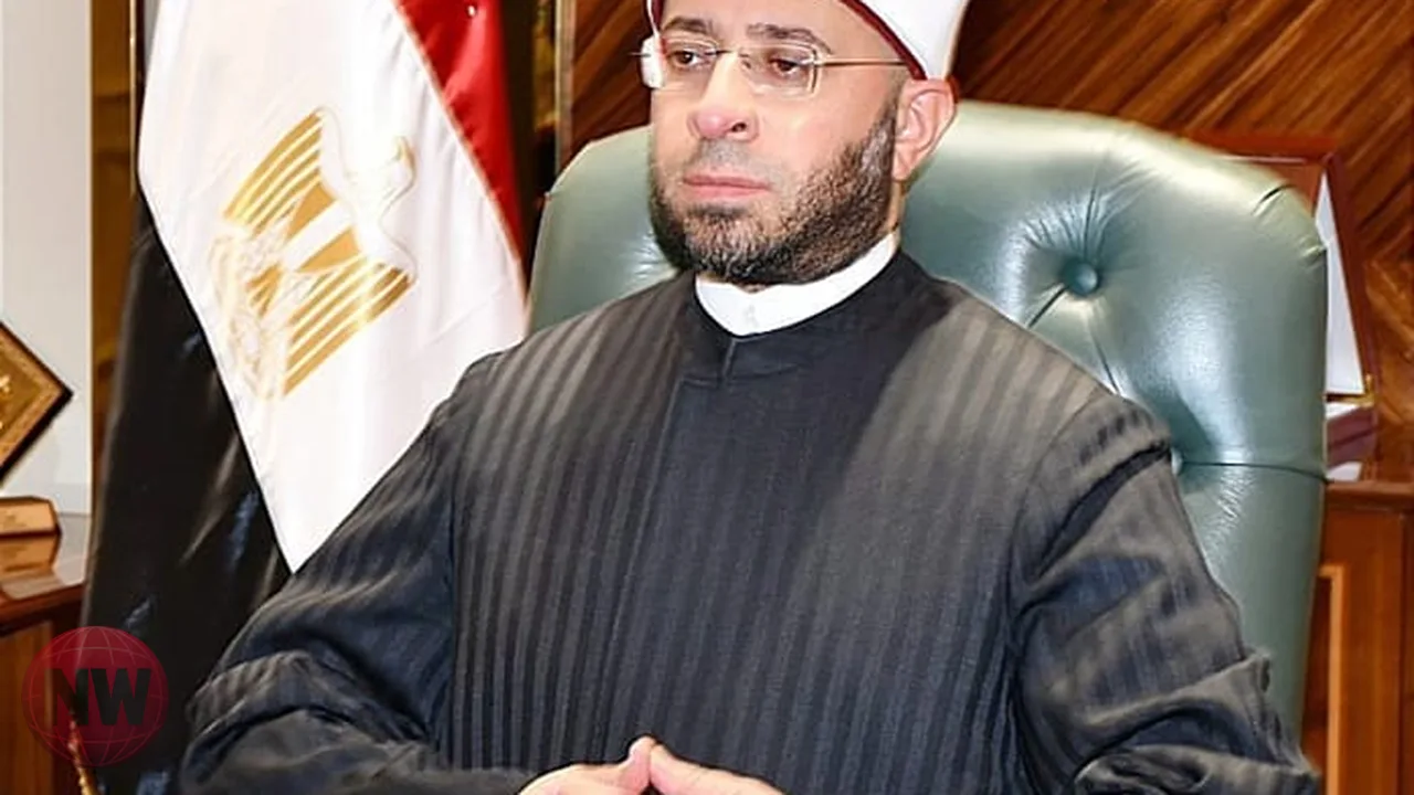 وزير الأوقاف يهنئ وزير التعليم لنيله دكتوراه فخرية