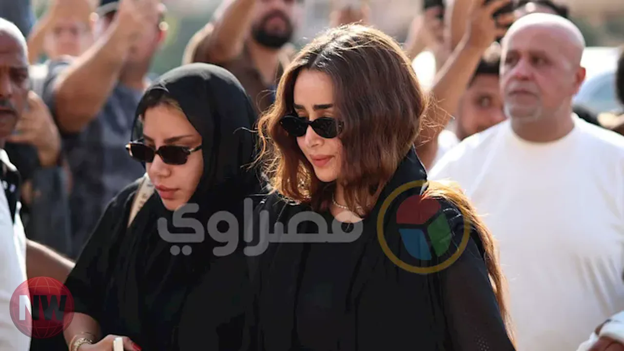 نجوم الفن يشاركون في جنازة والد الفنان تامر حسني