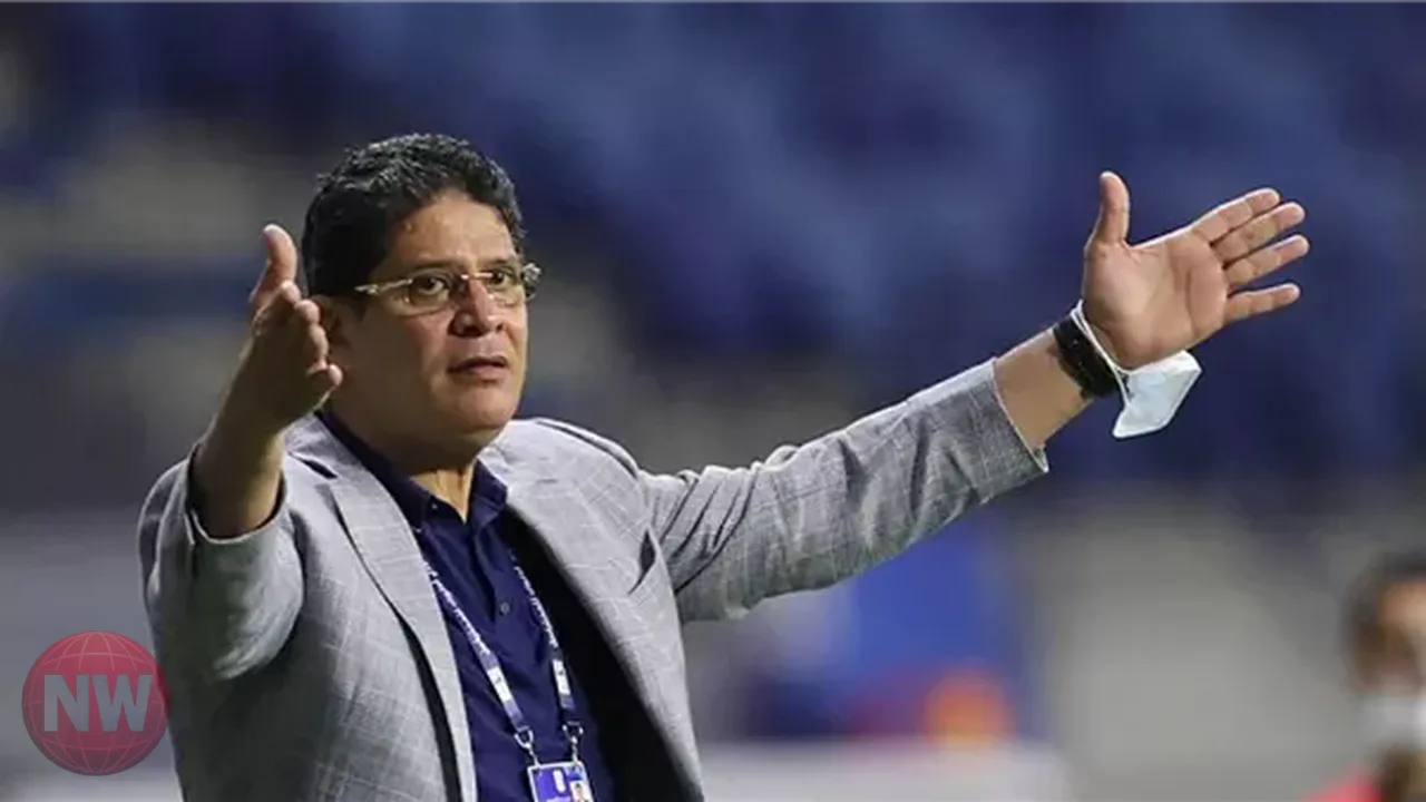 البنك الأهلي يتمسك ببقاء أيمن الرمادي مدرباً للفريق