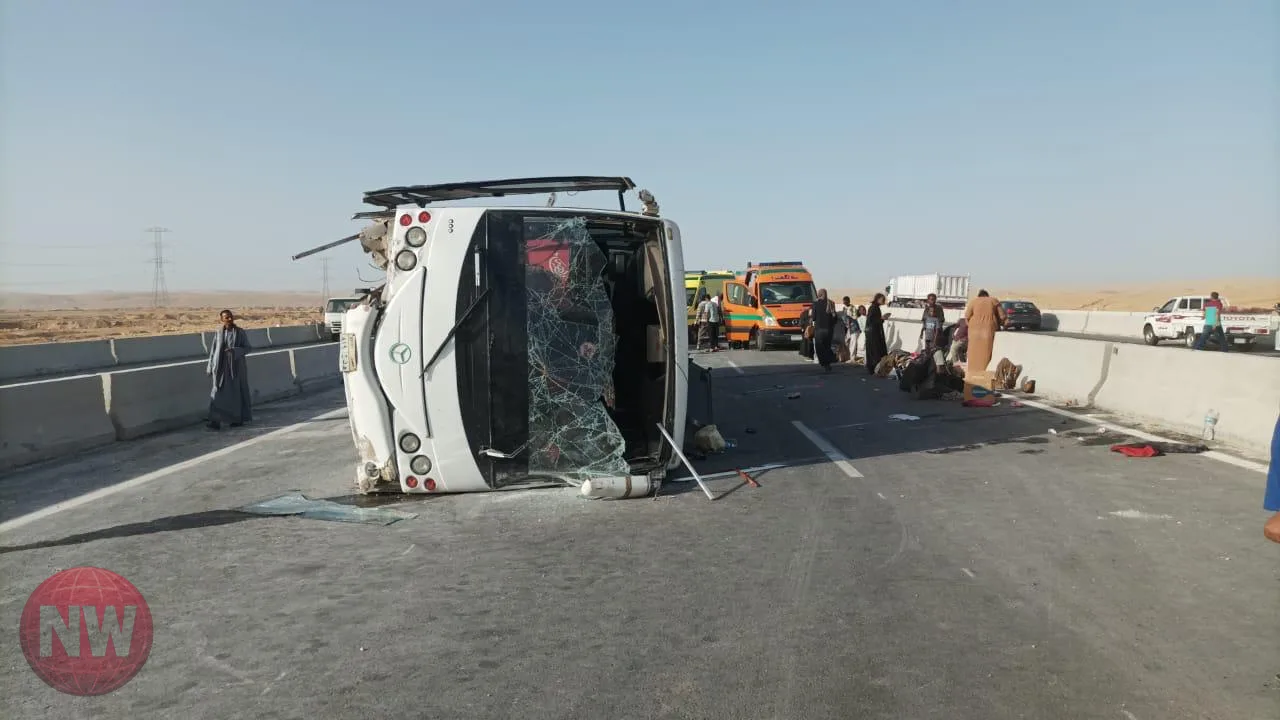 حادث تصادم وانقلاب أتوبيس أعلى الطريق الدائري