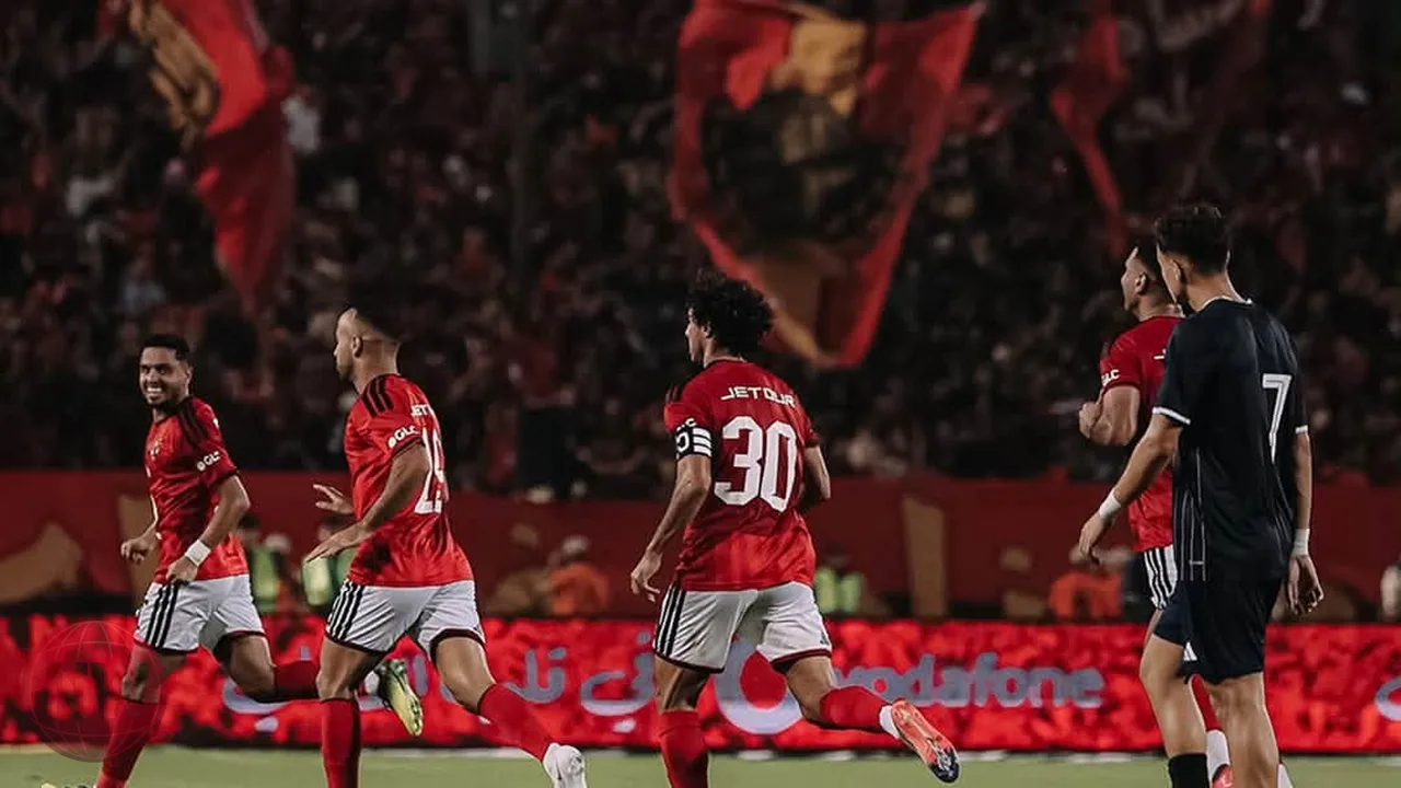 بيراميدز يتصدر الدوري المصري بعد تعادل الأهلي