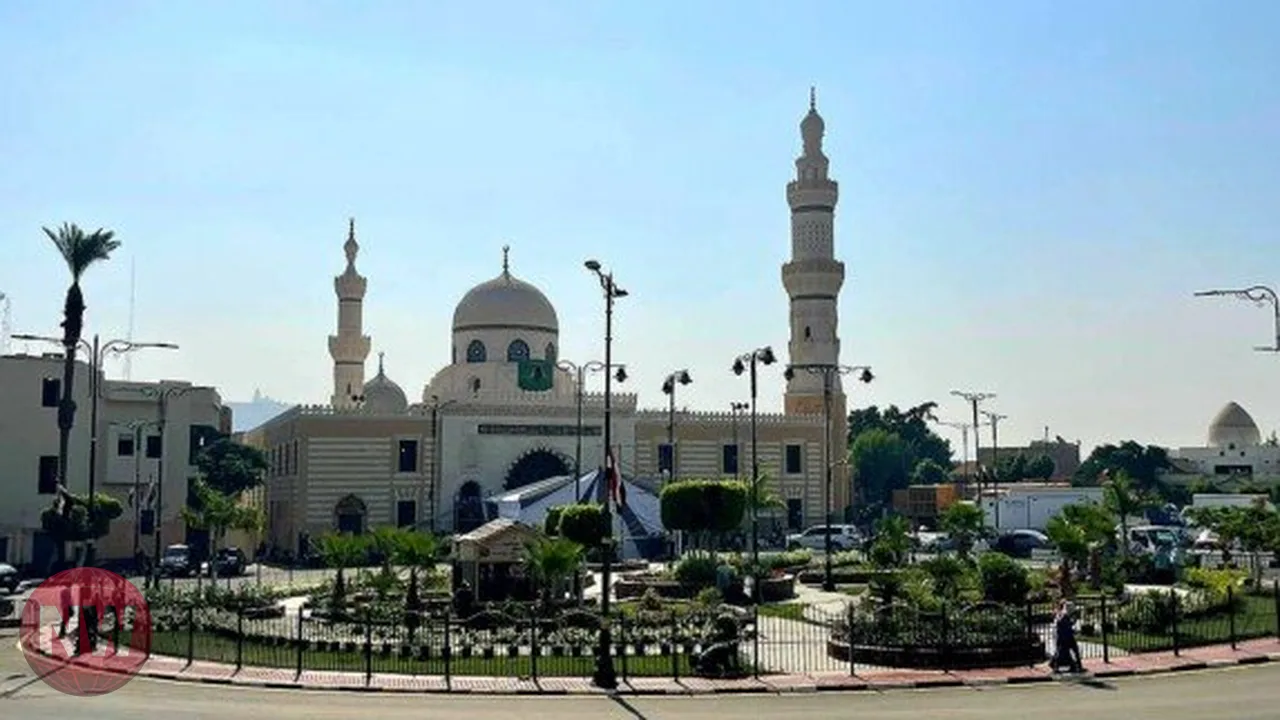 شعائر صلاة الجمعة من مسجد السيدة نفيسة بالقاهرة