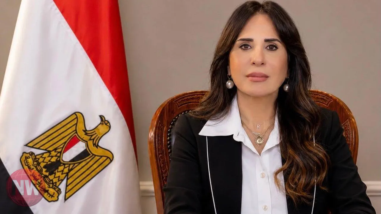 وزيرة الإسكان تتابع حملات إزالة المخالفات بالمدن الجديدة