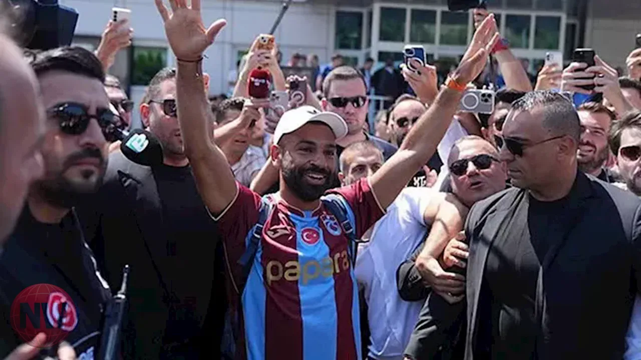 محمد صلاح يصل تركيا تمهيداً للانضمام لطرابزون سبور