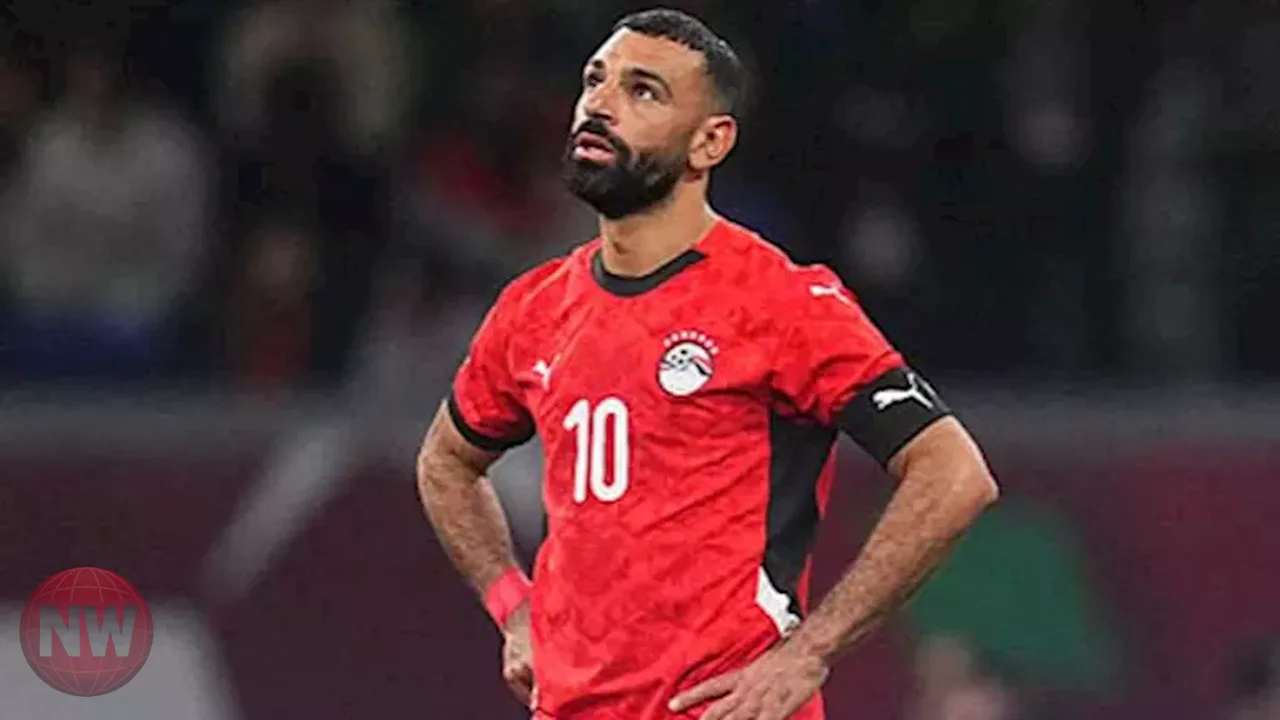 محمد صلاح يستفسر من مدرب بشكتاش عن خطط الفريق للموسم الجديد