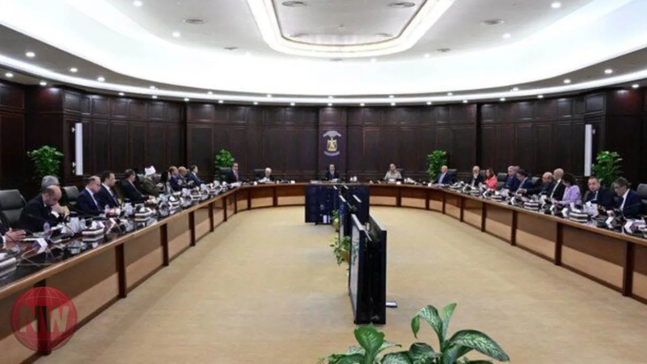 مدبولي: الحكومة تعمل على زيادة المخزون الاستراتيجي من المواد البترولية