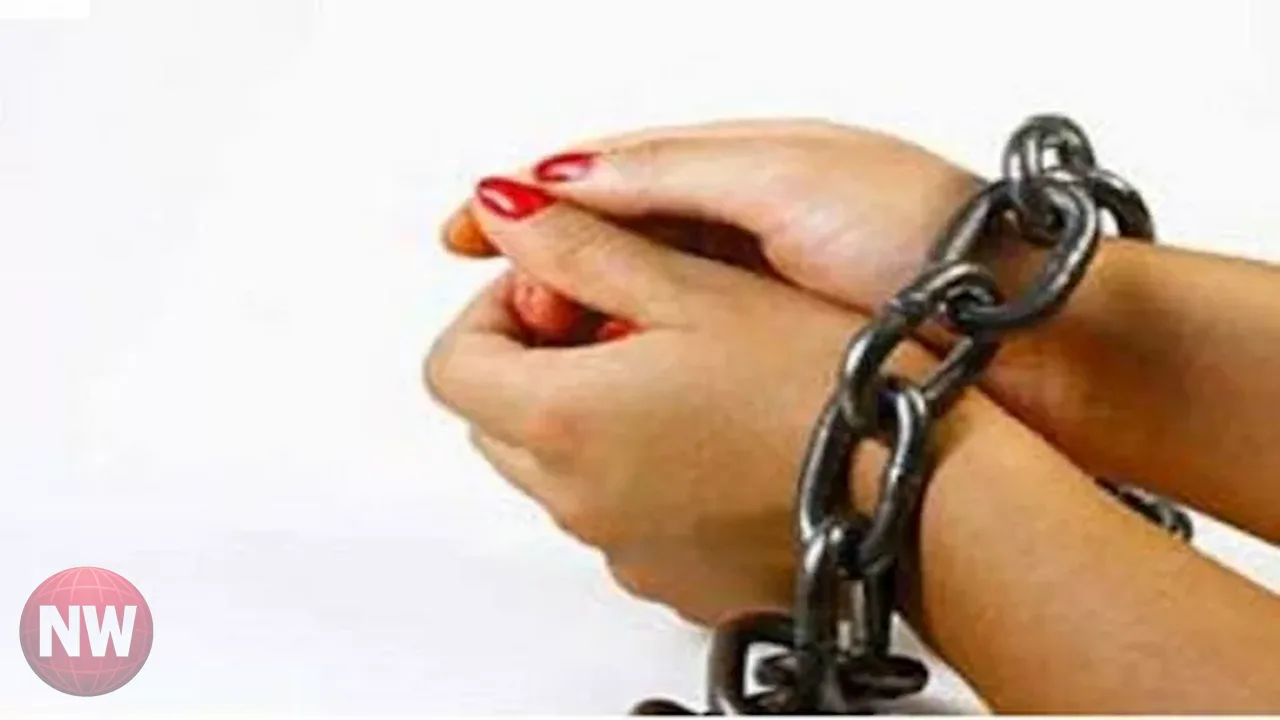 ضبط صانعة محتوى بجمصة لنشرها فيديوهات خادشة للحياء