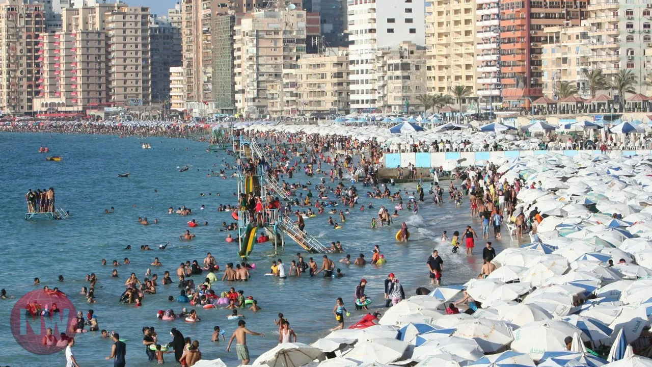 الإسكندرية توفر مساحات مجانية للمواطنين على الكورنيش