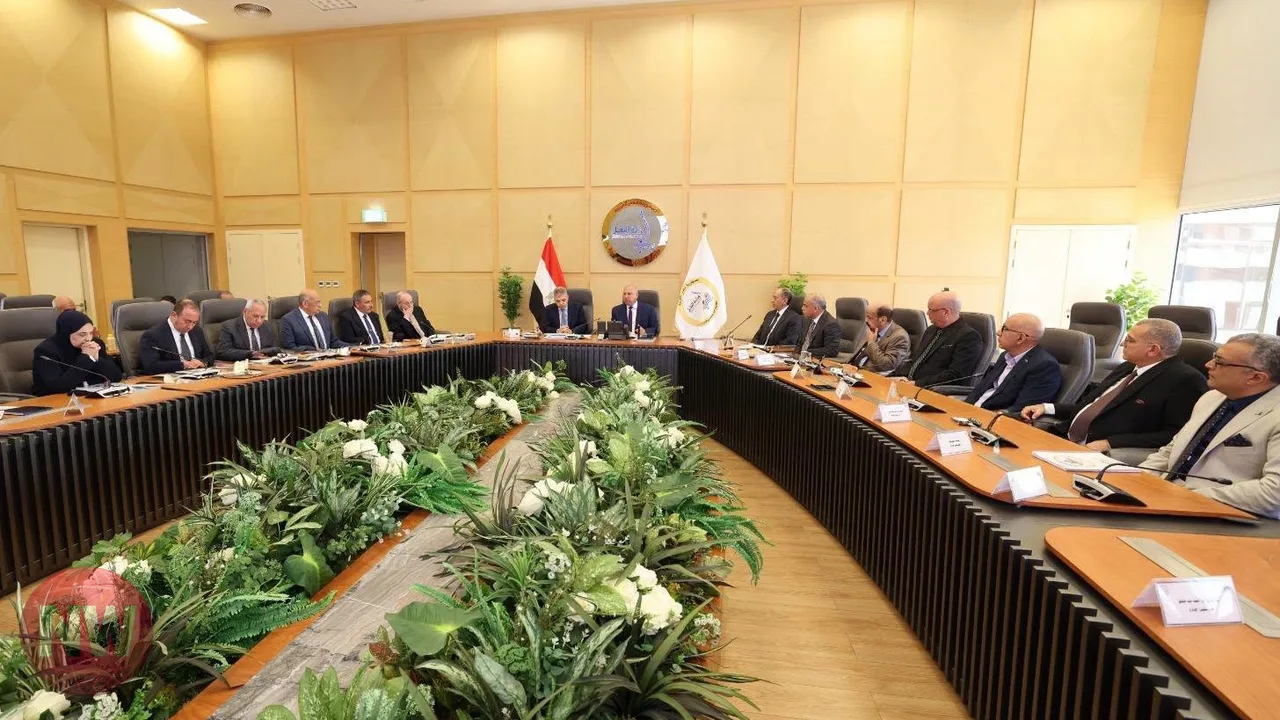 كامل الوزير يوجه بتسريع مشروعات تطوير الموانئ المصرية