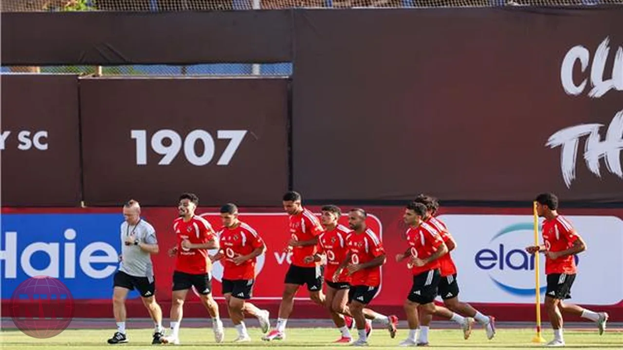 الأهلي يواصل تحضيراته لمواجهة زد في الدوري المصري