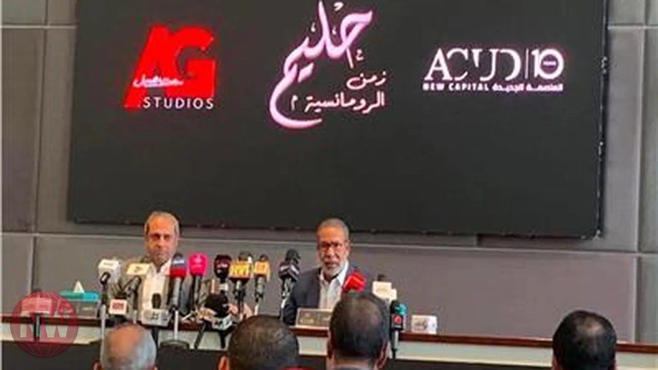 مدحت العدل يعلن موعد عرض مسرحية حليم زمن الرومانسية