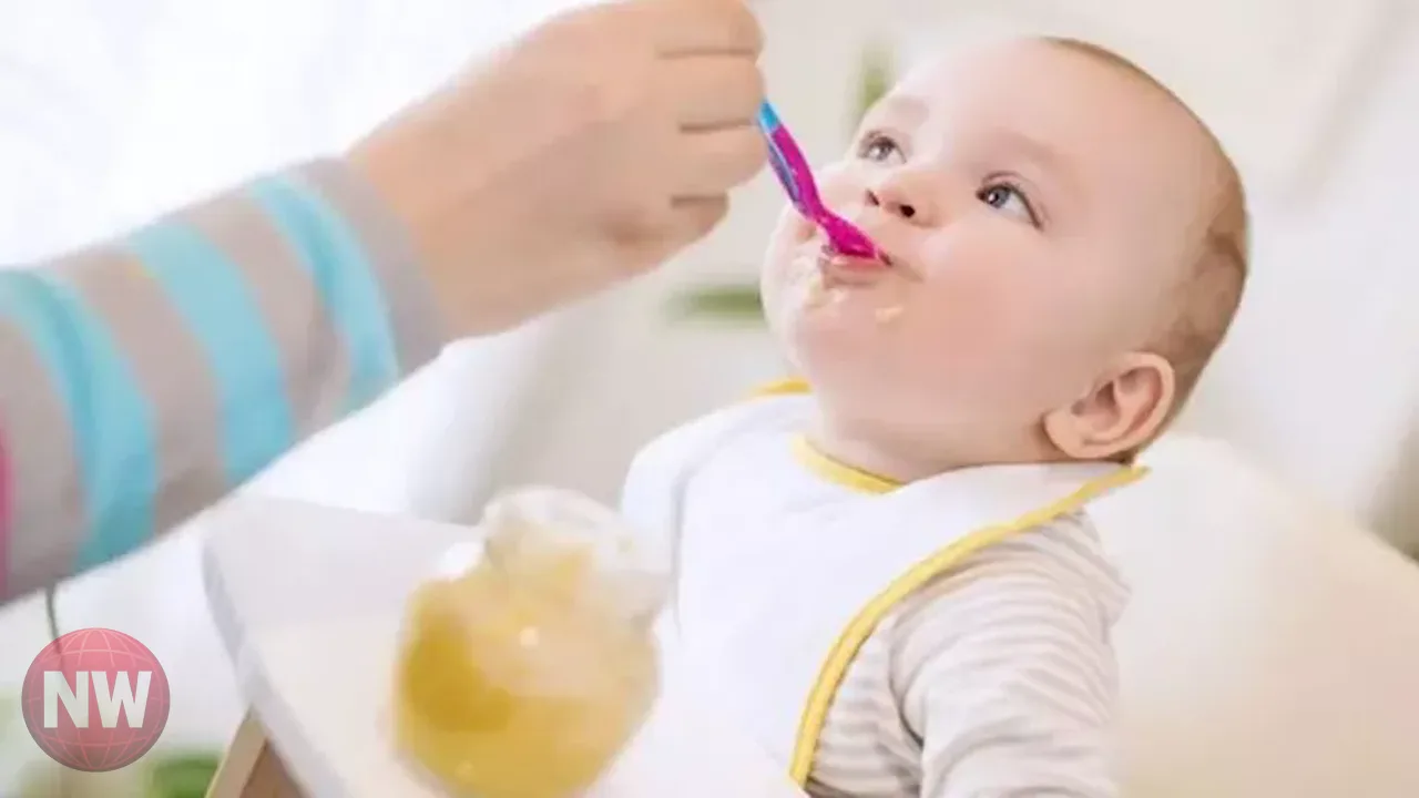 الصحة توضح الكميات المناسبة لإطعام الرضع بالشهر السابع